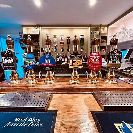 Redmire Village Pub Eksteriør bilde
